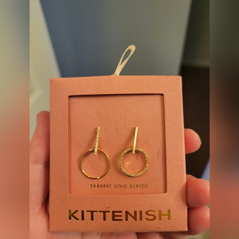 Kittenish Gold Rhinestone Drop Earrings